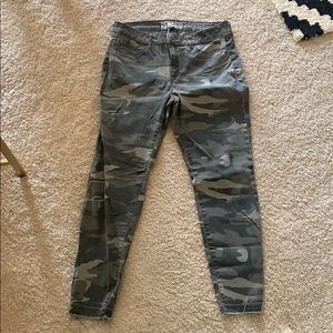Women’s jeans